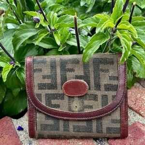 VINTAGE FENDI Logo Wallet Made in Italy